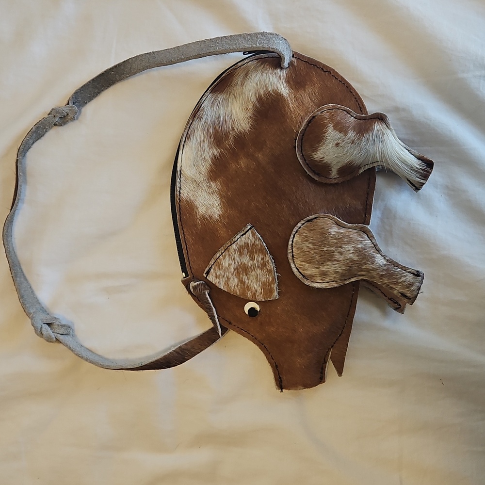Brown Pig-Shaped Leather Crossbody Bag - Picture 2 of 9